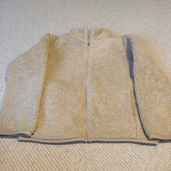 Uni Qlo cozy fleece pile jacket kids size 9-10 - Picture 1 of 1